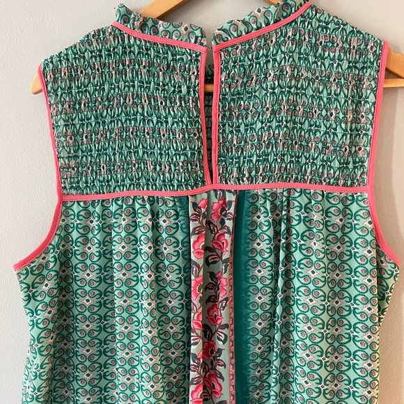 Ladies sleeveless summer blouse with slip inside - Picture 3 of 3